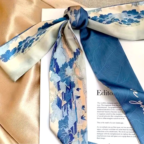 ***SOLD*** Oil Painting Silky Scarf Tied Headband Vintage All Match - Picture 1 of 1
